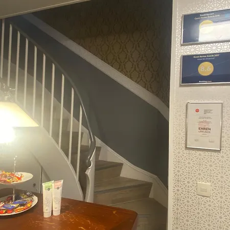 Hotell Am Ehrenhof Düsseldorf