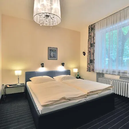 埃亨霍夫酒店 2*